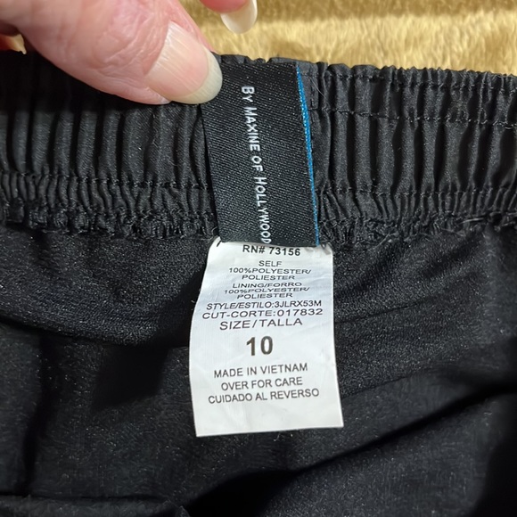 Black - Picture 3 of 5